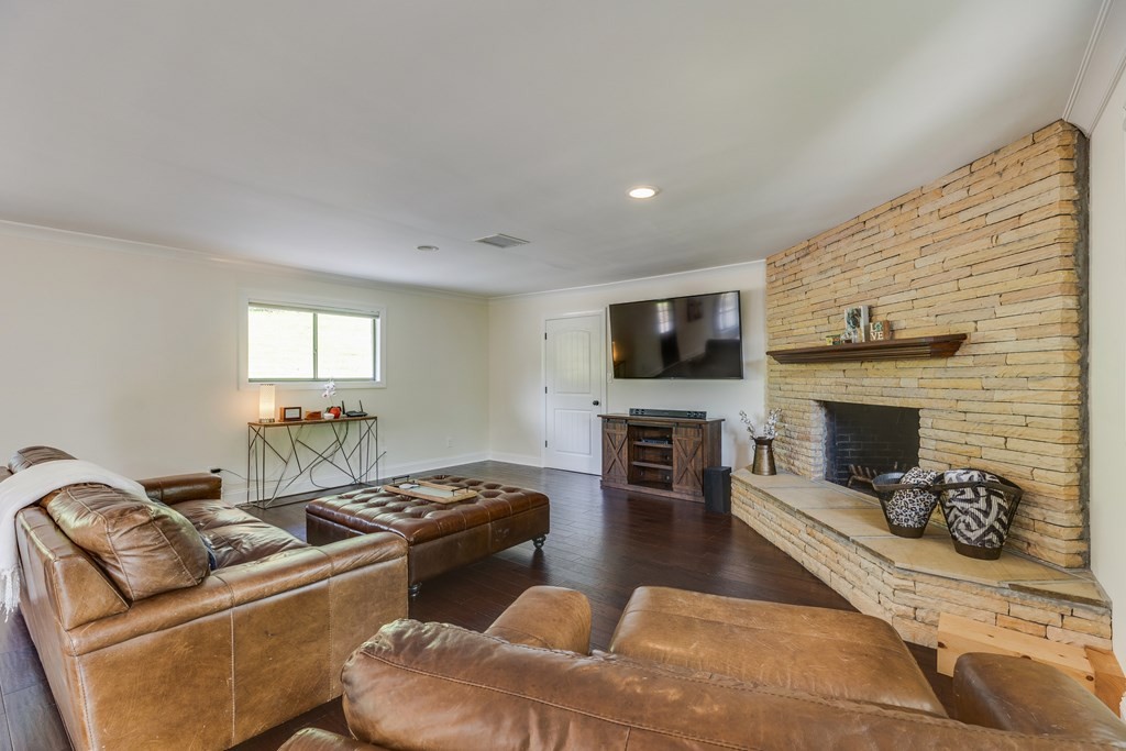 7652 Charlton Road Knoxville, TN 37920 - Photo 3 of 23 Gallery Image 3