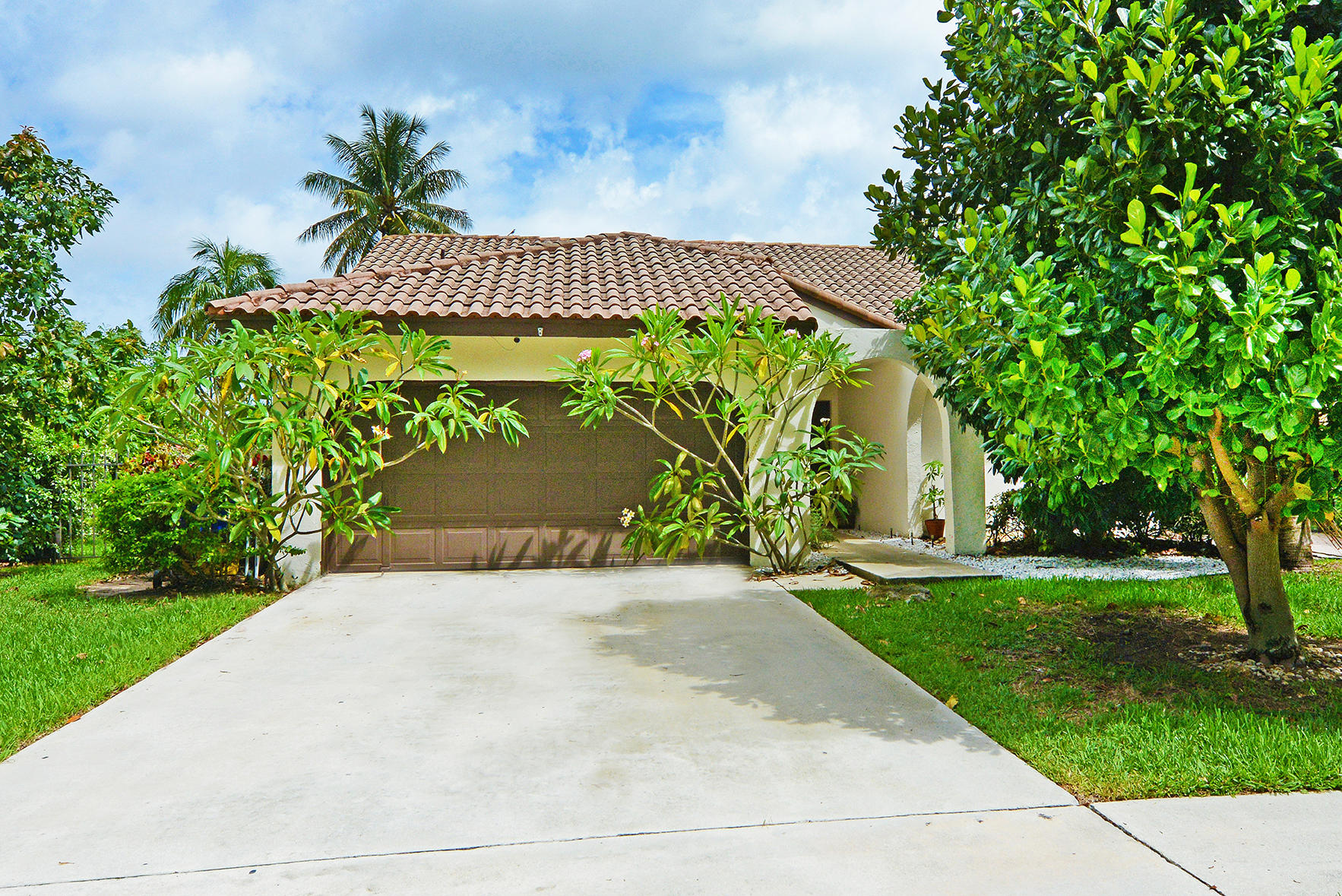7570 Solimar Circle Boca Raton, FL 33433 - Photo 1 of 28 Front