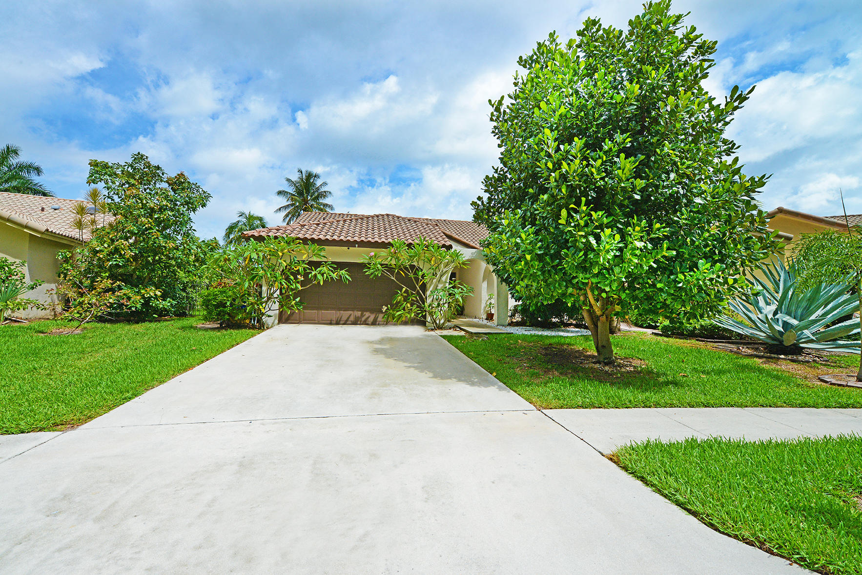 7570 Solimar Circle Boca Raton, FL 33433 - Photo 2 of 28 Front