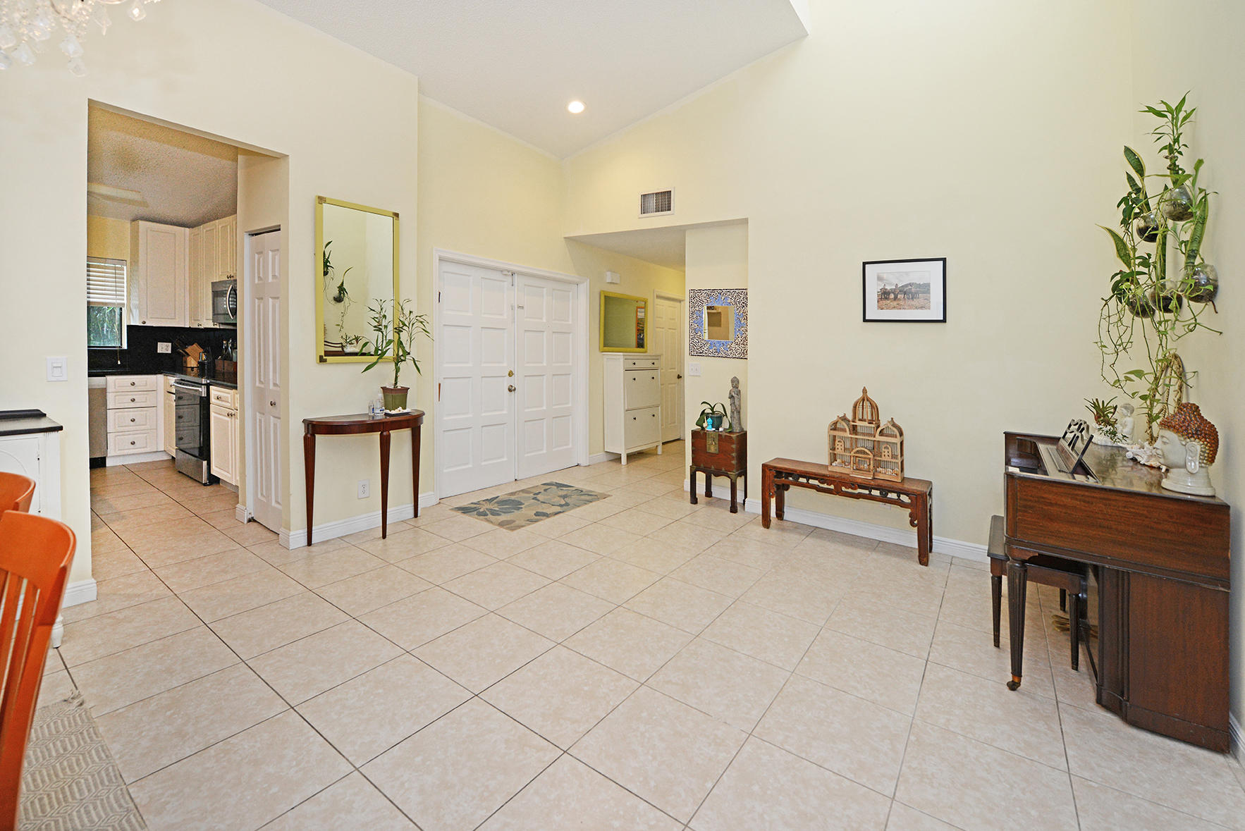 7570 Solimar Circle Boca Raton, FL 33433 - Photo 4 of 28 Entrance