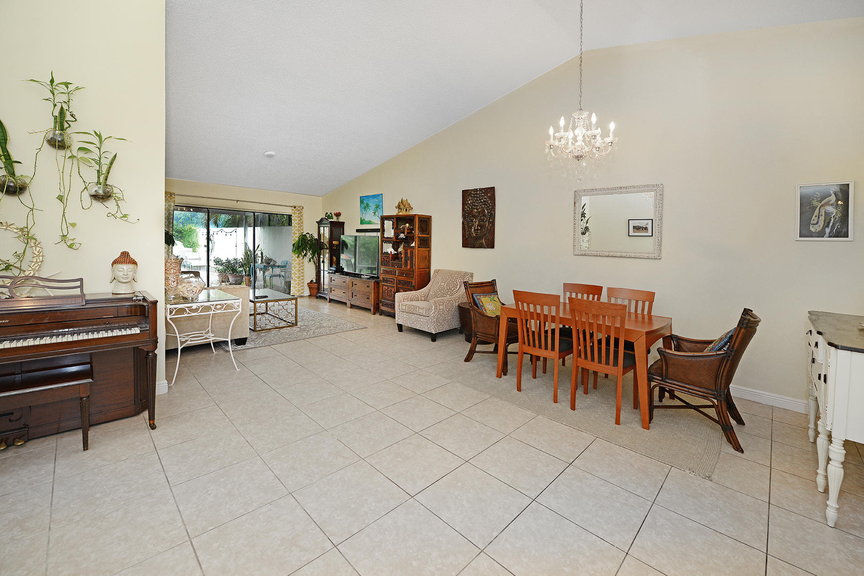 7570 Solimar Circle Boca Raton, FL 33433 - Photo 6 of 28 Dining Area