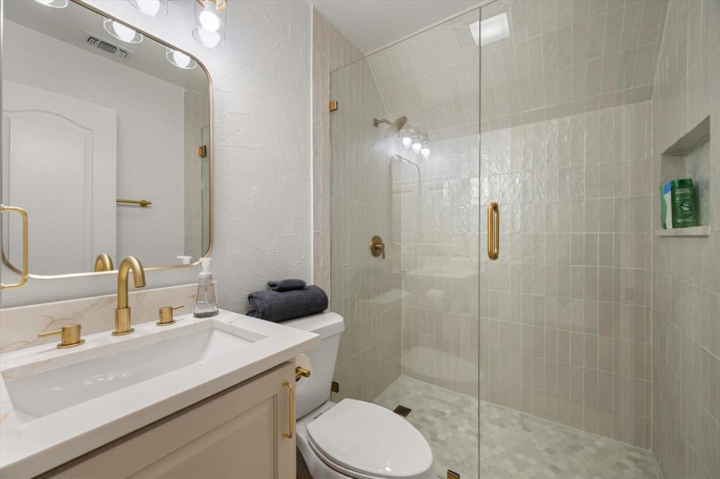 352 Leeward Circle Azle, TX 76020 - Photo 32 of 40