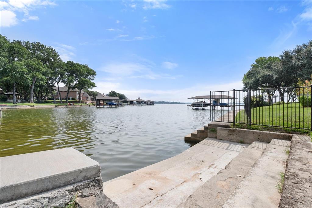 352 Leeward Circle Azle, TX 76020 - Photo 39 of 40