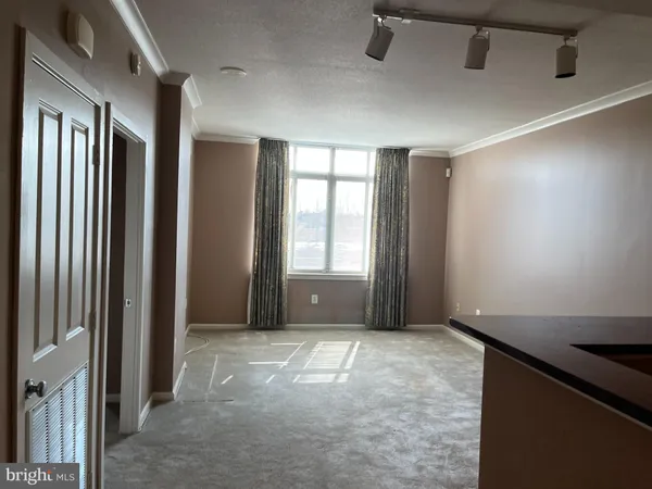 $2,000 | 4480 Market Commons Drive, Unit 511, Fairfax, VA 22033