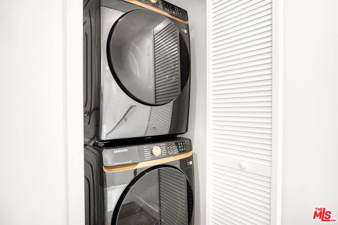 10826 3/4 Hesby Street North Hollywood, CA 91601 - Photo 13 of 26 a close up of a washer and dryer