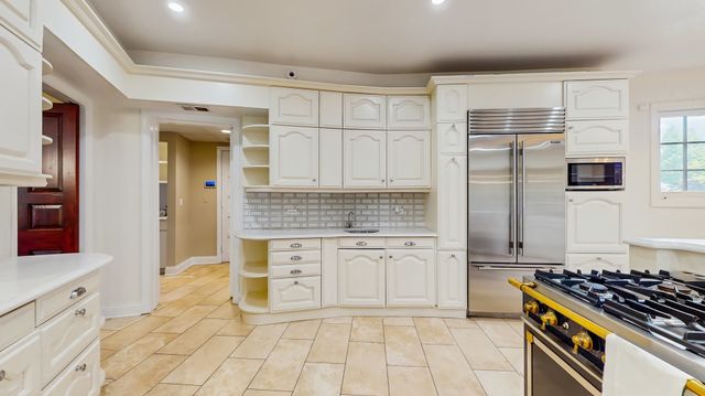 $3,489,000 | 570 Hathaway Circle, Lake Forest, IL 60045