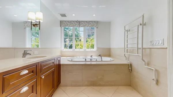 $3,489,000 | 570 Hathaway Circle, Lake Forest, IL 60045