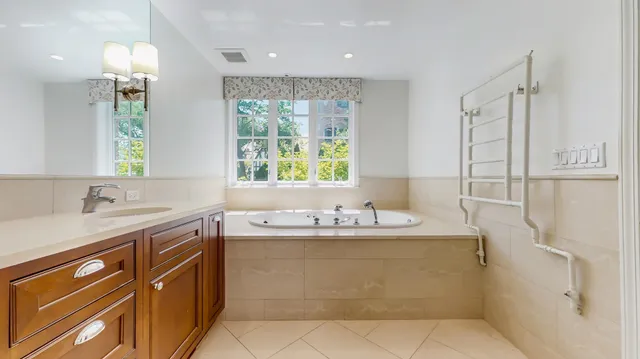 $3,489,000 | 570 Hathaway Circle, Lake Forest, IL 60045