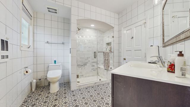 $3,489,000 | 570 Hathaway Circle, Lake Forest, IL 60045