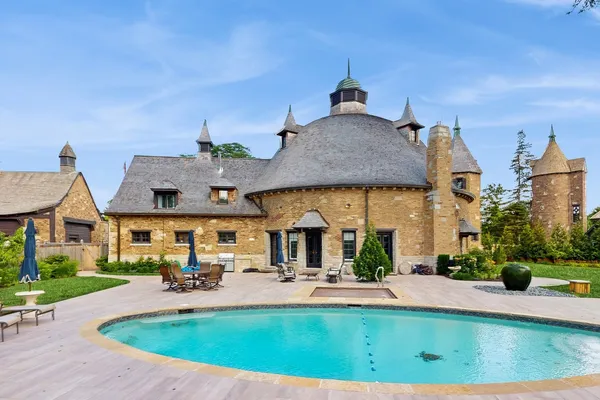 $3,489,000 | 570 Hathaway Circle, Lake Forest, IL 60045