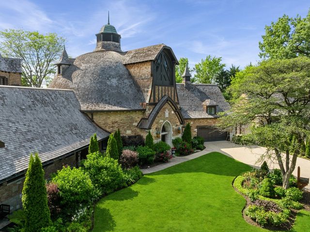 $3,489,000 | 570 Hathaway Circle, Lake Forest, IL 60045