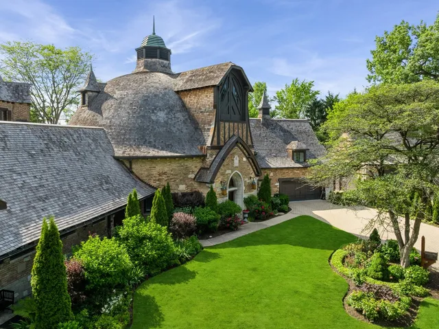 $3,489,000 | 570 Hathaway Circle, Lake Forest, IL 60045