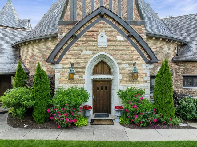 $3,489,000 | 570 Hathaway Circle, Lake Forest, IL 60045