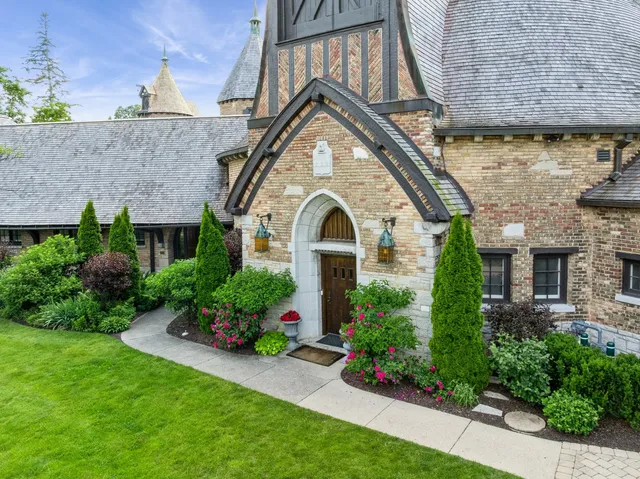 $3,489,000 | 570 Hathaway Circle, Lake Forest, IL 60045