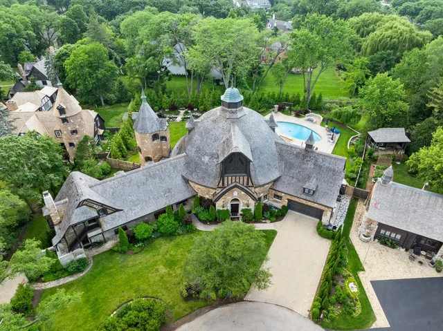 $3,489,000 | 570 Hathaway Circle, Lake Forest, IL 60045