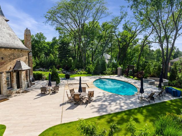 $3,489,000 | 570 Hathaway Circle, Lake Forest, IL 60045