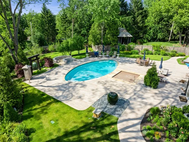 $3,489,000 | 570 Hathaway Circle, Lake Forest, IL 60045