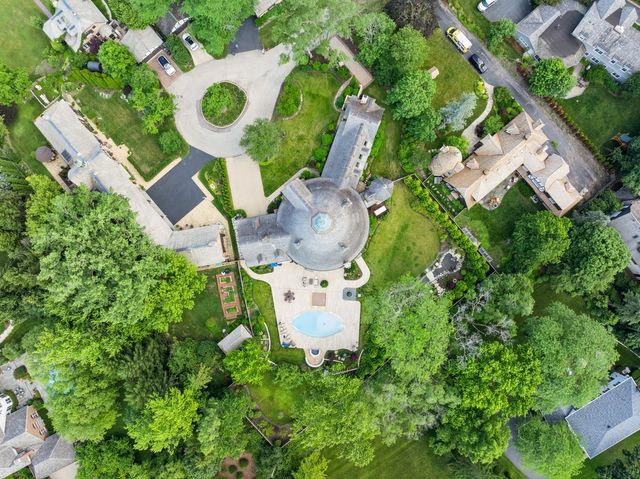 $3,489,000 | 570 Hathaway Circle, Lake Forest, IL 60045
