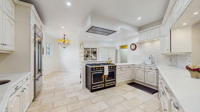 $3,489,000 | 570 Hathaway Circle, Lake Forest, IL 60045