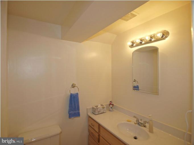 807 North Belgrade Road Silver Spring, MD 20902 - Photo 22 of 25 Powder Room
