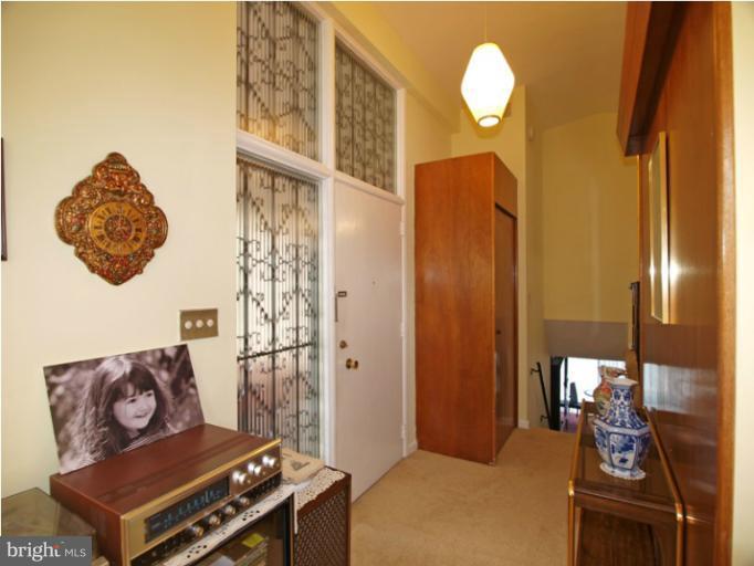 807 North Belgrade Road Silver Spring, MD 20902 - Photo 8 of 25 Entry Foyer