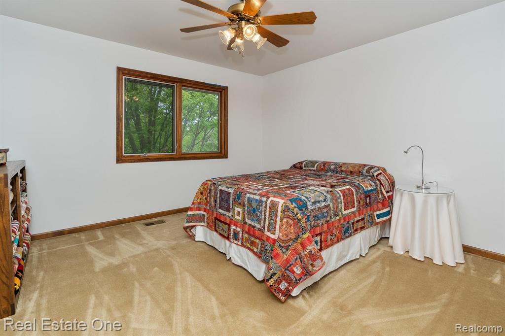 3449 Summit Ridge Drive Rochester Hills, MI 48306 - Photo 32 of 44