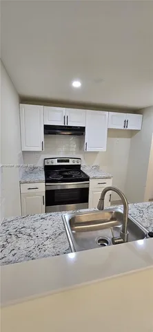 $1,950 | 19600 Southwest 110th Court, Unit 203, Cutler Bay, FL 33157