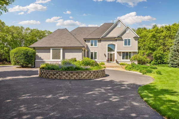$1,675,000 | 23 Scotch Pine Circle, North Oaks, MN 55127