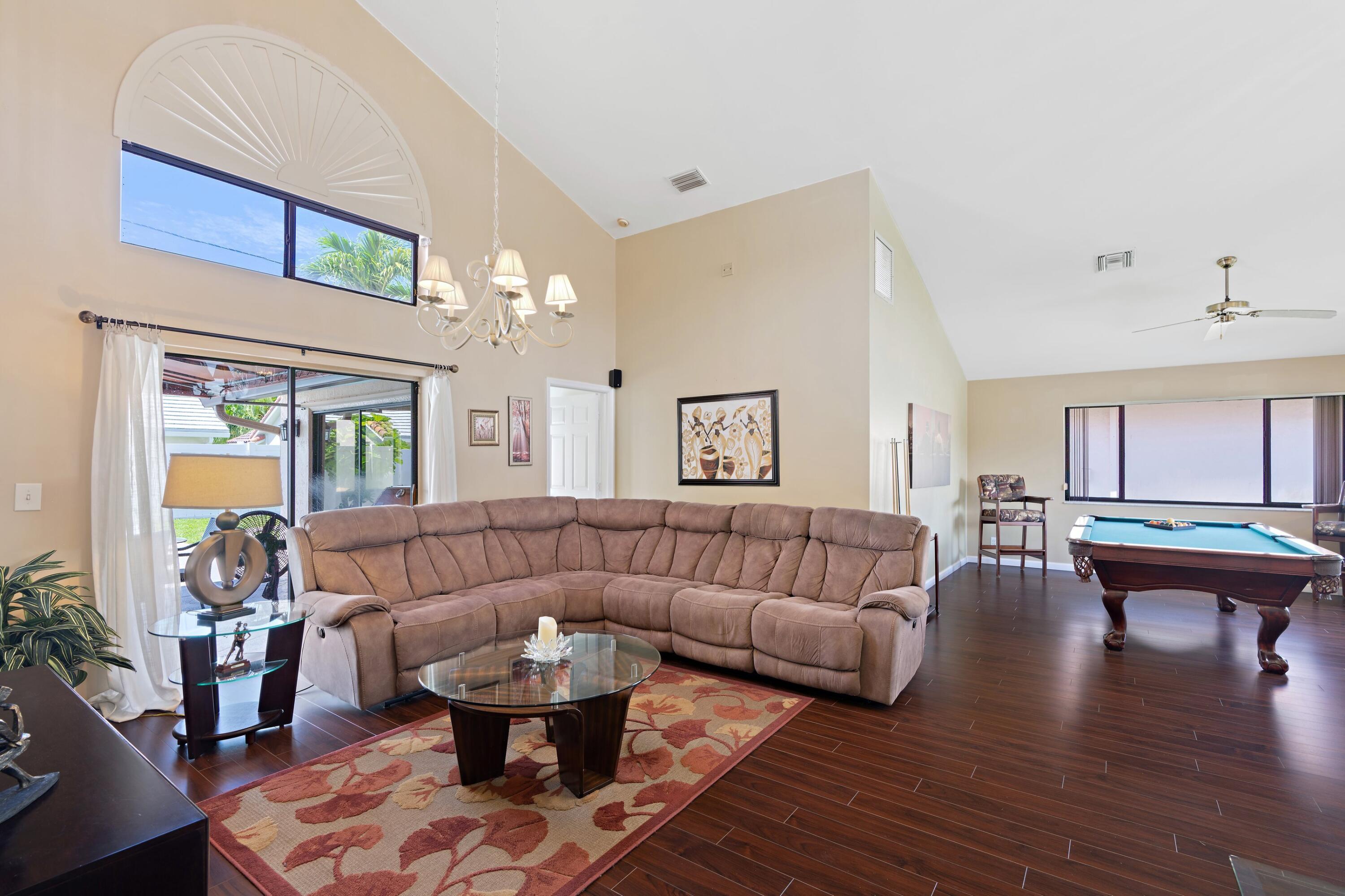 350 Prairie Rose Lane Boca Raton, FL 33487 - Photo 5 of 42 Living Room