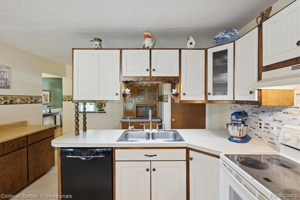 12409 East Potter Road Davison, MI 48423 - Photo 15 of 58