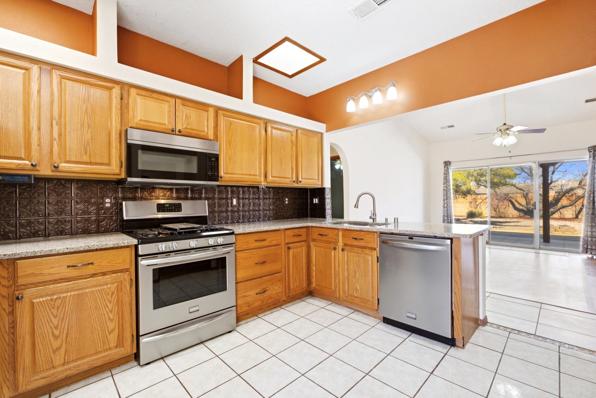 2881 Chessman Drive Southeast Rio Rancho, NM 87124 - Photo 15 of 38