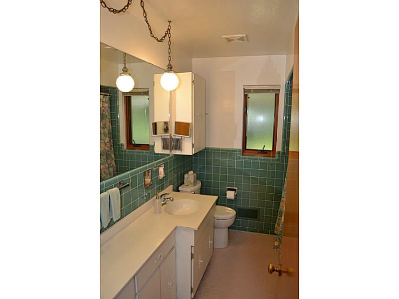 8270 Fox Ridge Road Pittsburgh, PA 15237 - Photo 15 of 25 Full Bath.