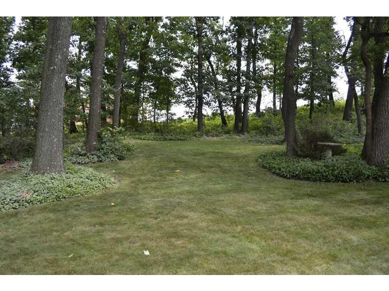 8270 Fox Ridge Road Pittsburgh, PA 15237 - Photo 19 of 25 Yard/Garden.