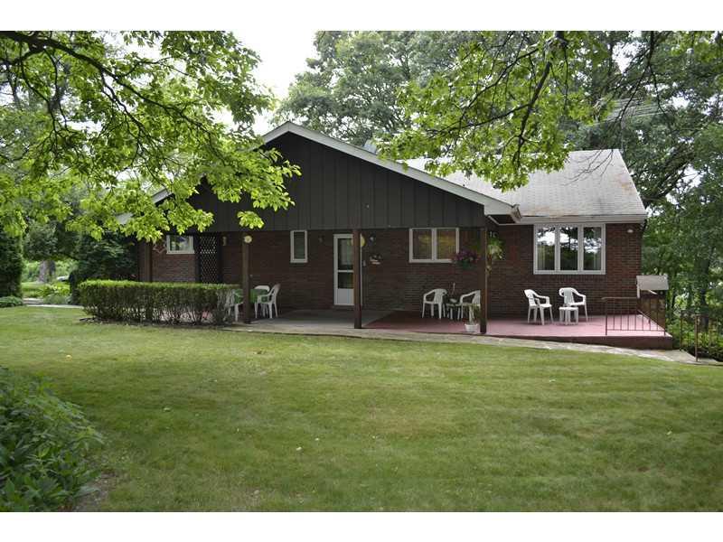 8270 Fox Ridge Road Pittsburgh, PA 15237 - Photo 23 of 25 Exterior Back.