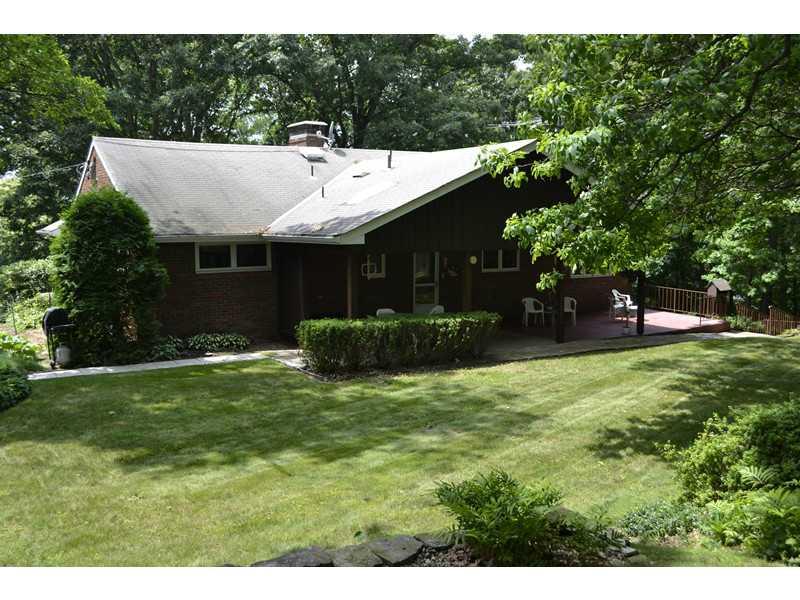 8270 Fox Ridge Road Pittsburgh, PA 15237 - Photo 24 of 25 Exterior Back.