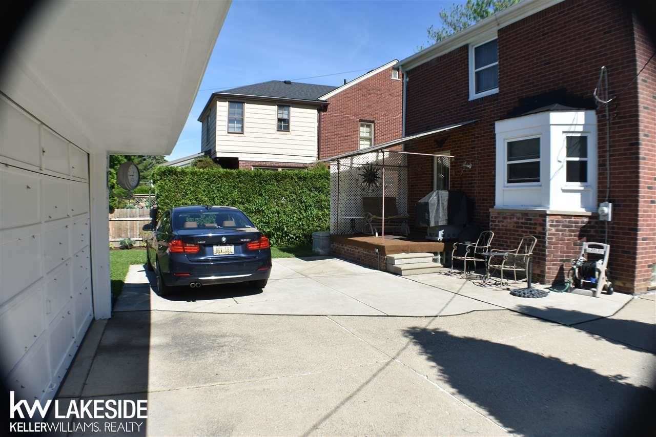 71 Vernier Road Grosse Pointe, MI 48236 - Photo 27 of 33 31383879-26.JPG