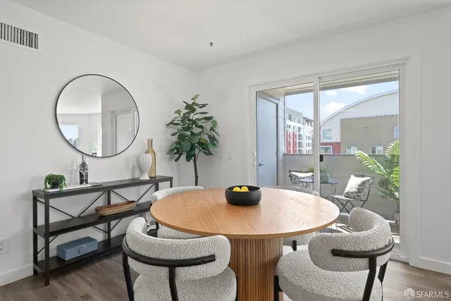 $579,000 | 6400 Christie Avenue, Unit 5201, Emeryville, CA 94608