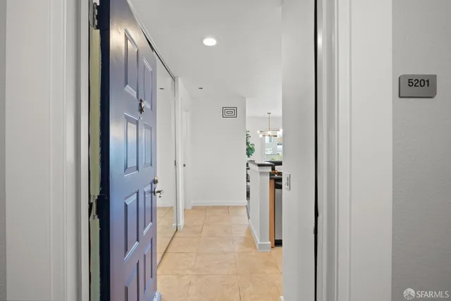 $579,000 | 6400 Christie Avenue, Unit 5201, Emeryville, CA 94608