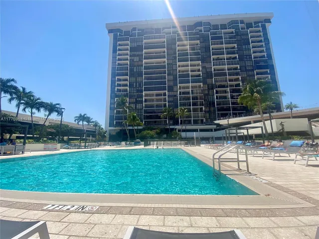 $470,000 | 1925 Brickell Avenue, Unit 1403, Miami, FL 33129