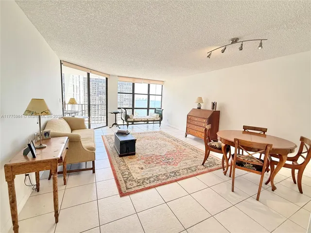 $470,000 | 1925 Brickell Avenue, Unit 1403, Miami, FL 33129