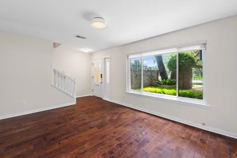 $580,000 | 3966 Far W Boulevard, Austin, TX 78731