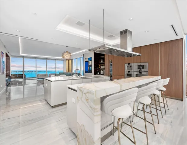 $41,500 | 18501 Collins Avenue, Unit 2704, Sunny Isles Beach, FL 33160