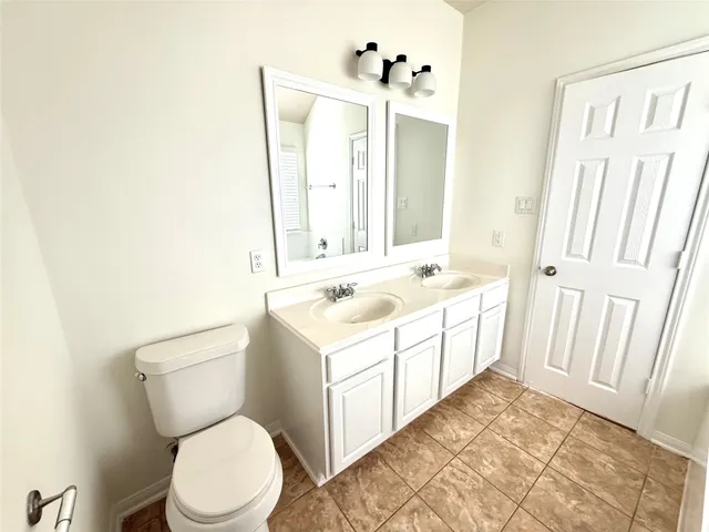 $2,000 | 11222 Overland Trail Drive, Richmond, TX 77406