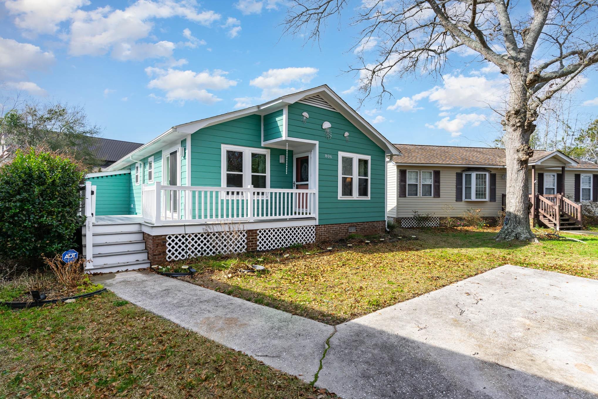 806 Main Sail Court Murrells Inlet, SC 29576 - Photo 2 of 38