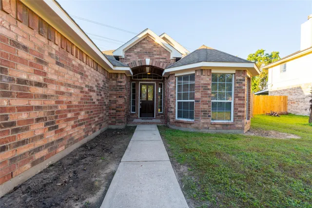 $1,900 | 4814 Kleinway Drive, Houston, TX 77066