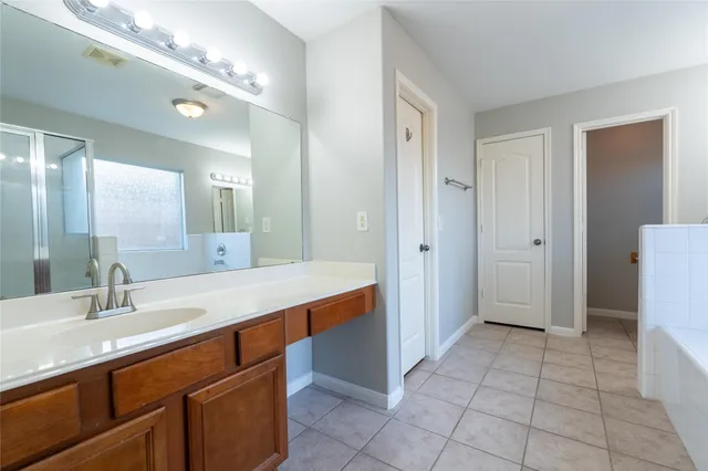 $1,900 | 4814 Kleinway Drive, Houston, TX 77066