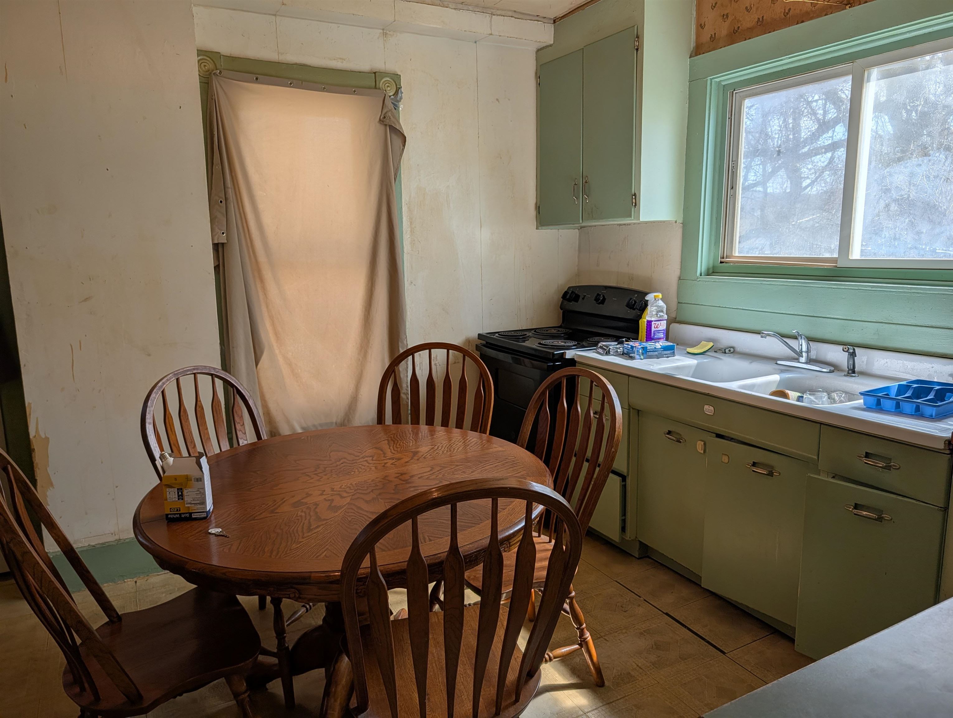152 Seminary Street Barre, VT 05641 - Photo 3 of 11