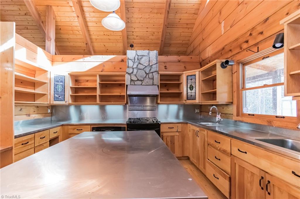 170 Wild Turkey Road Boone, NC 28607 - Photo 7 of 19 Gallery Image 7