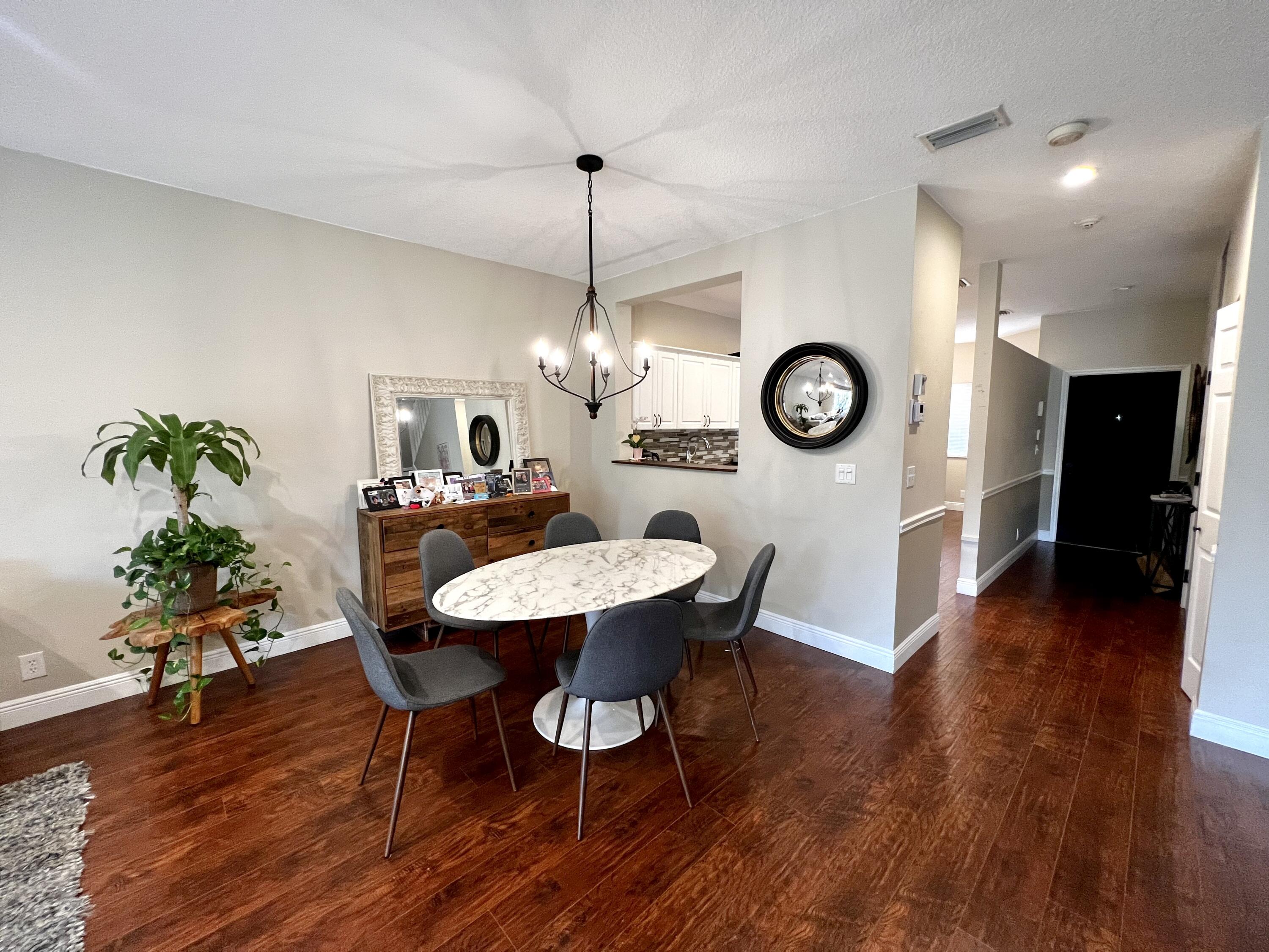 6823 Via Regina Boca Raton, FL 33433 - Photo 3 of 14 IMG_8627