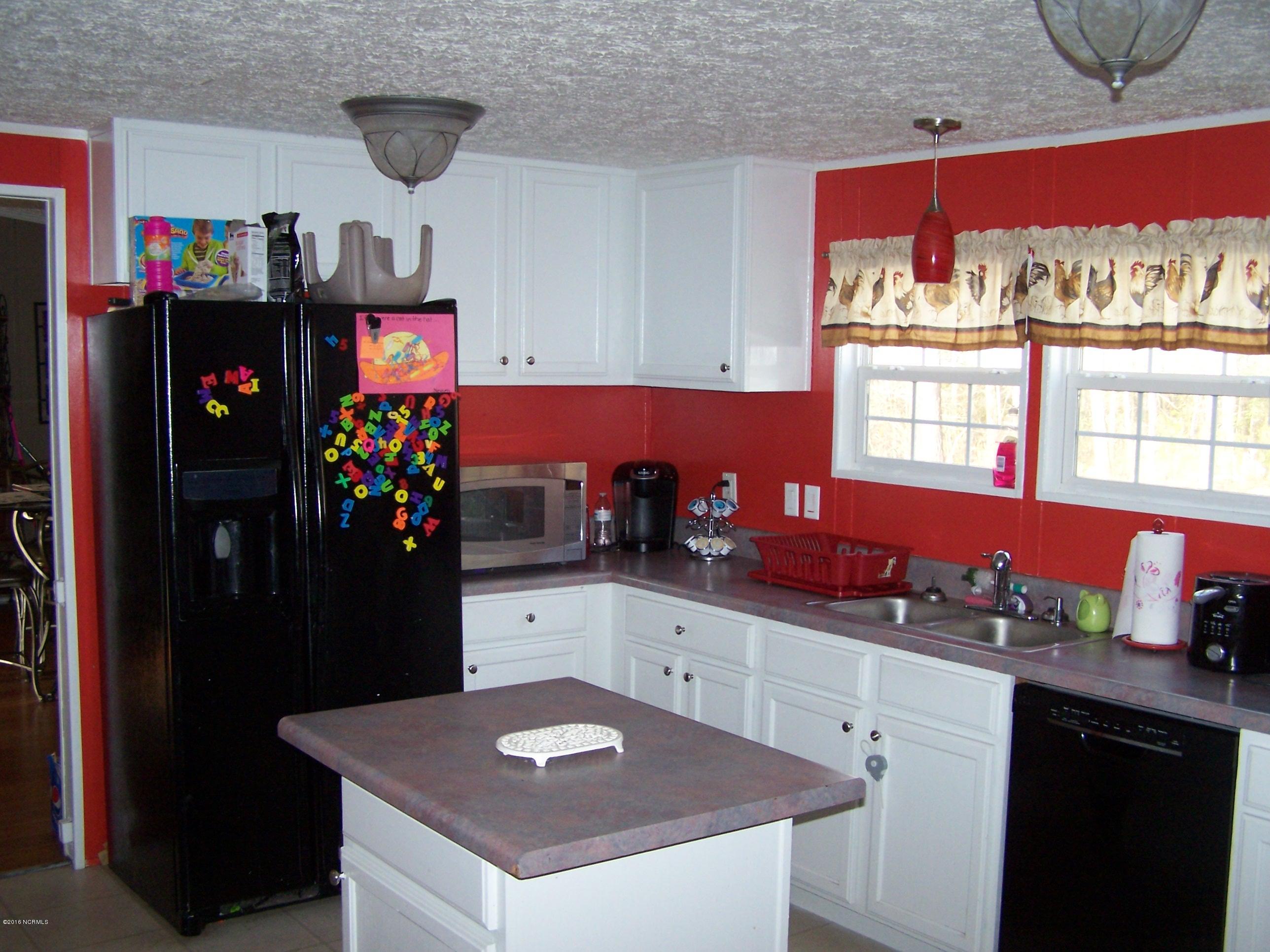 615 Ardmore Road Rocky Point, NC 28457 - Photo 11 of 22 100_5141